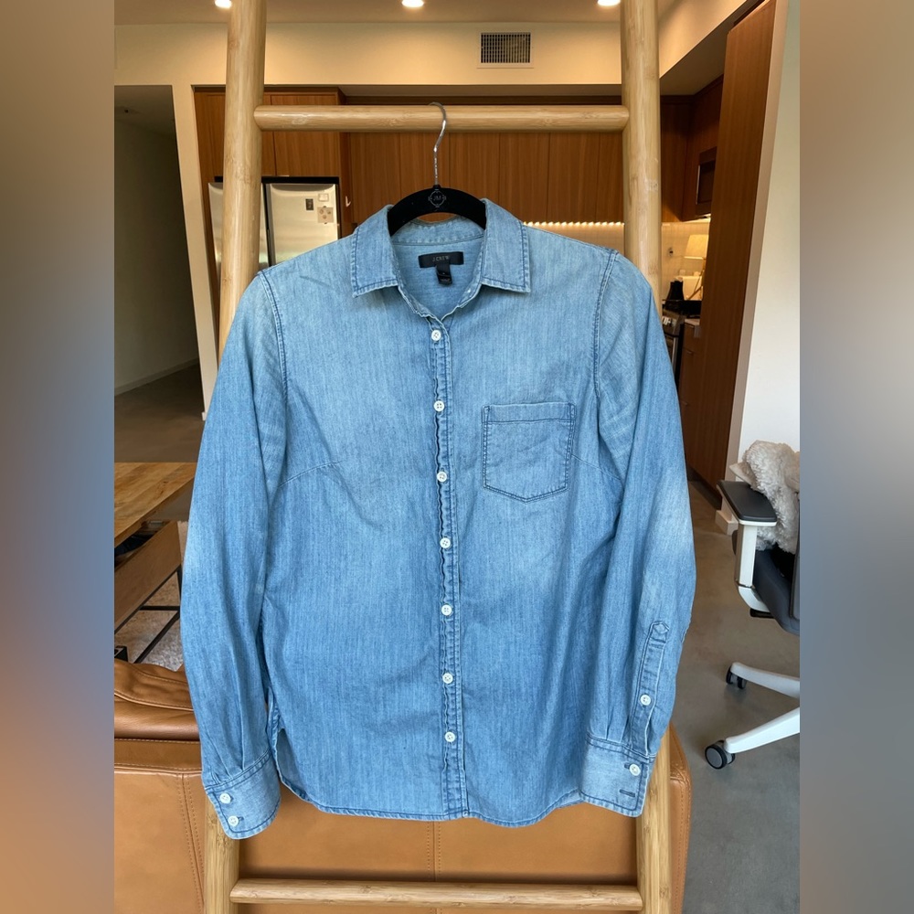 JCrew women’s chambray button up shirt in size 0